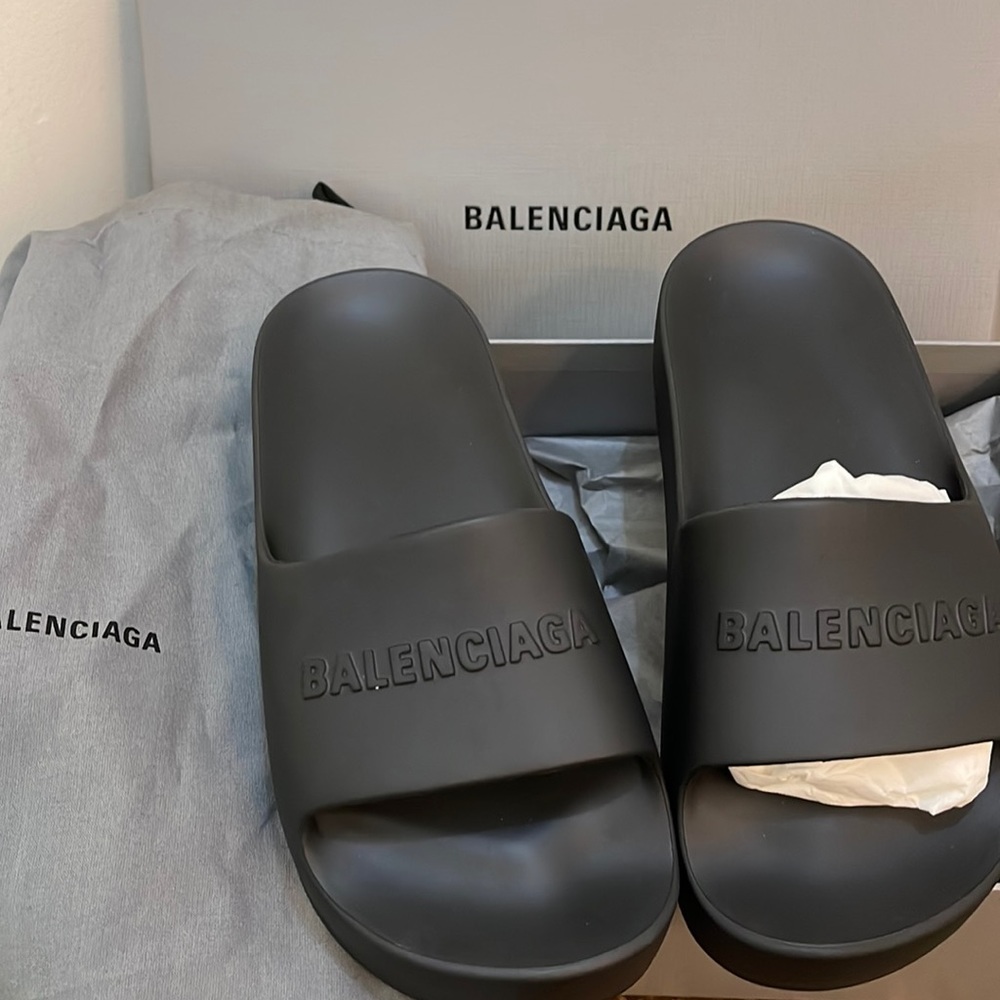 Brandnew Balenciaga Chunky Slide Rubber Logo